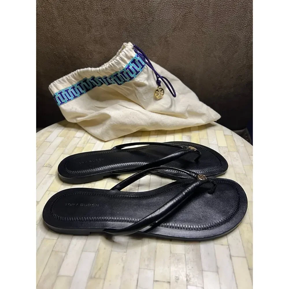 Tory Burch Chelsea Leather Flip Flops in Perfect Black